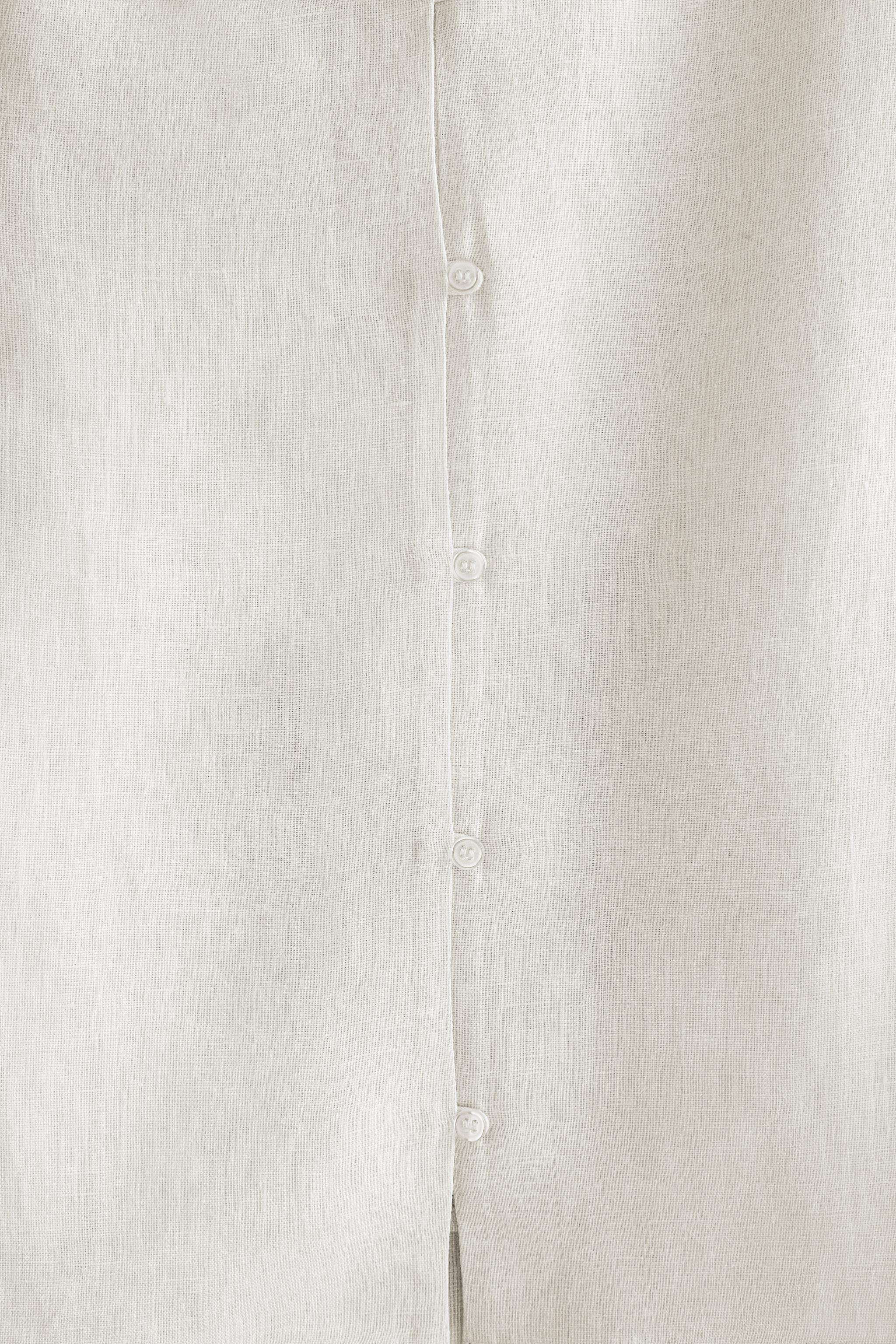 LINEN TOP WITH BUTTONS